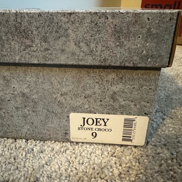 Freebird Joey, Stone Croco, size 9 - Picture 2 of 8